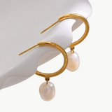 PEARL EARRING