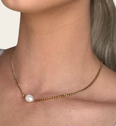 NELLA NECKLACE