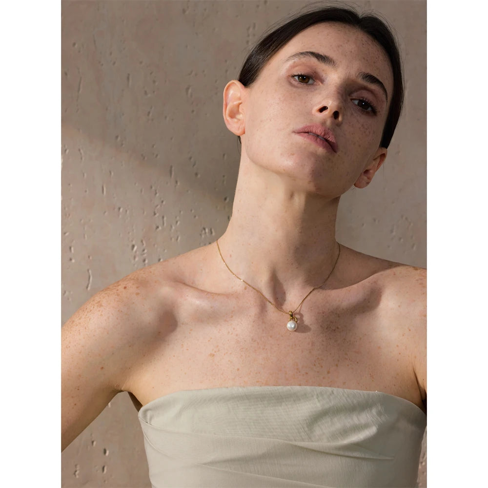 Blanche Necklace