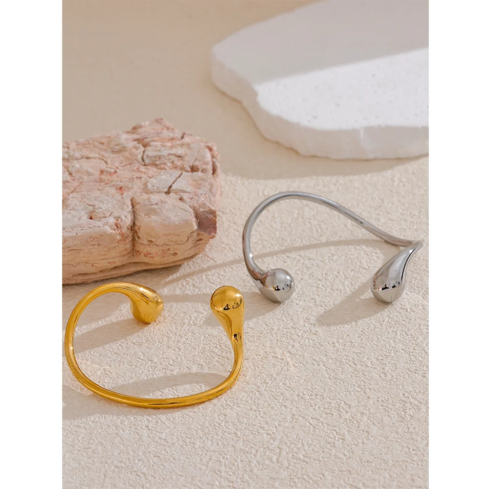 URSULA CUFF BRACELET