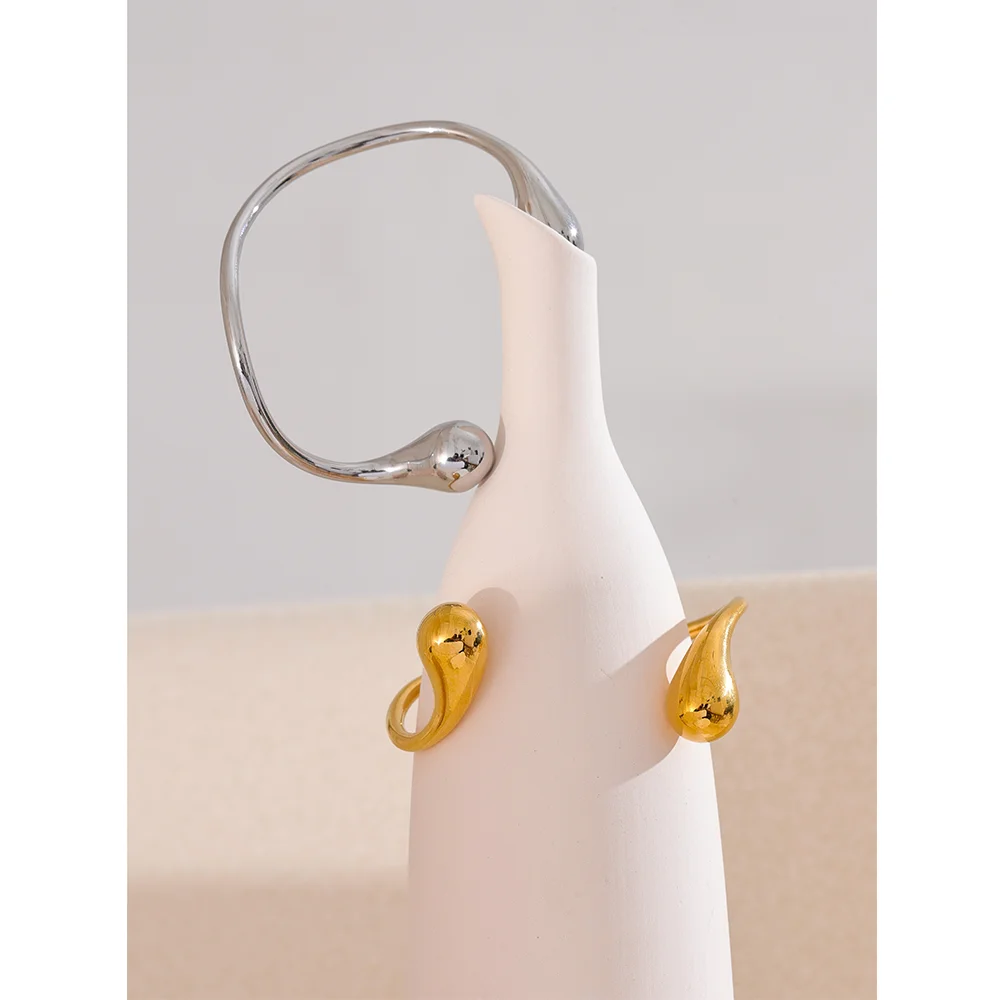 URSULA CUFF BRACELET
