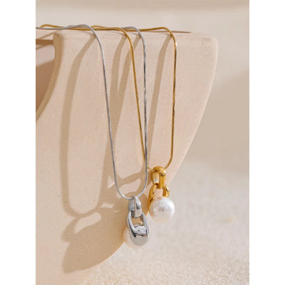 Blanche Necklace