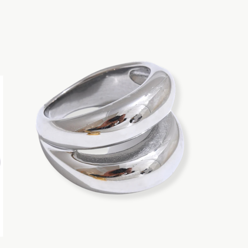 Monique Ring
