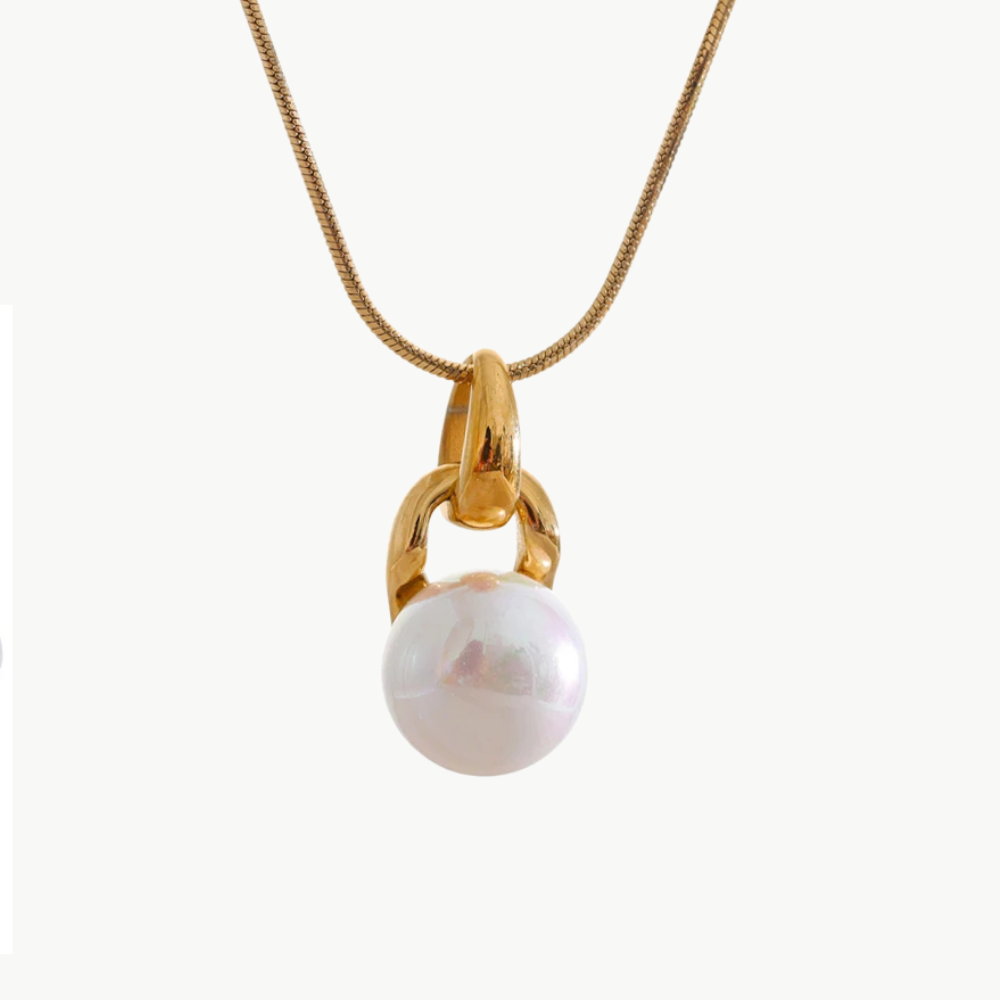 Blanche Necklace